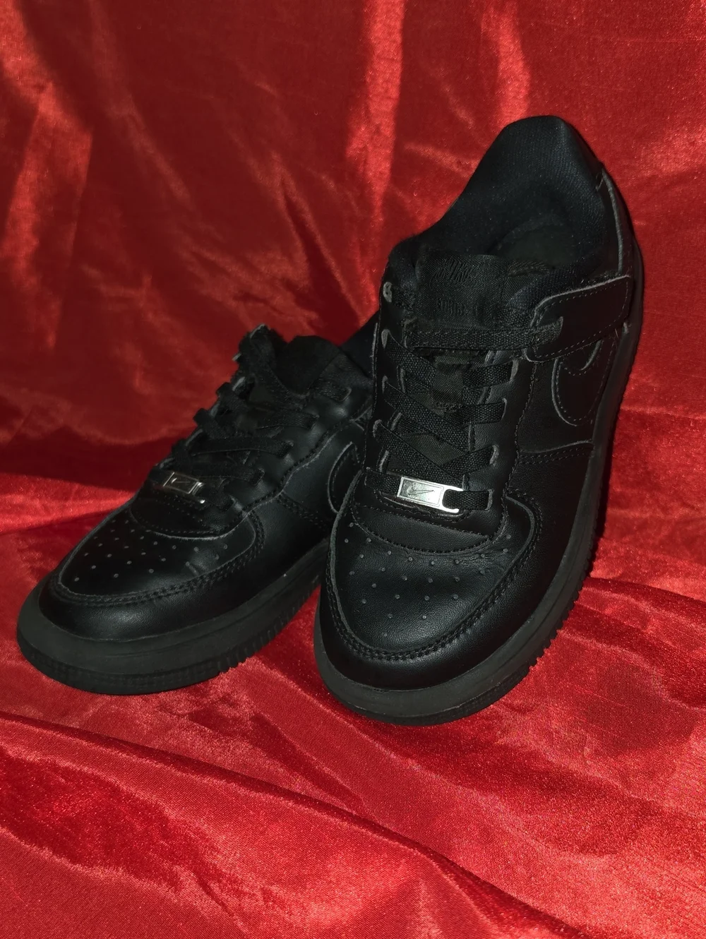 Nike Kids Black Low-Top Sneakers